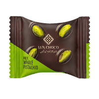 Цукерки квадрат в молочному шоколаді з цільною фісташкою, LUX CHOCO